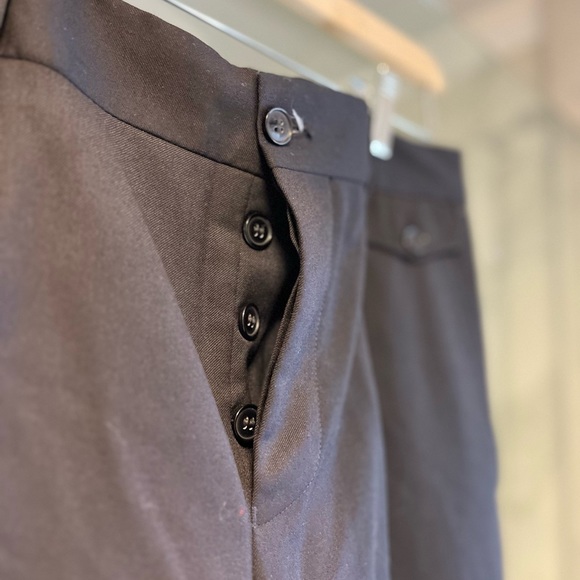 Dolce and Gabana woman’s 100% wool dress pants - Picture 3 of 6